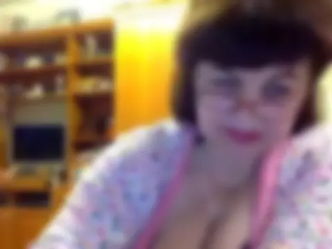 Ryann, 44